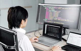 湘潭 ,php声明和调用变量的符号是什么？